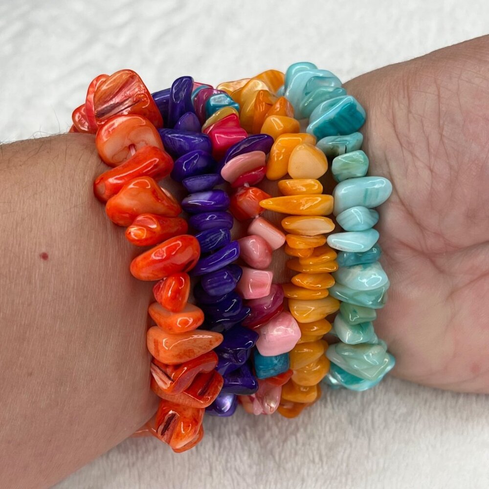 Handmade Colorful Shell Chip Stretch Bracelets With Silver Charms - Set Of 5 - Picture 3 of 3